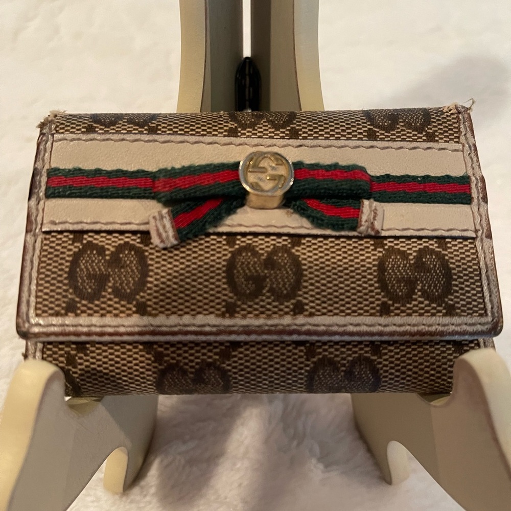 Authentic Gucci Vintage Key Holder